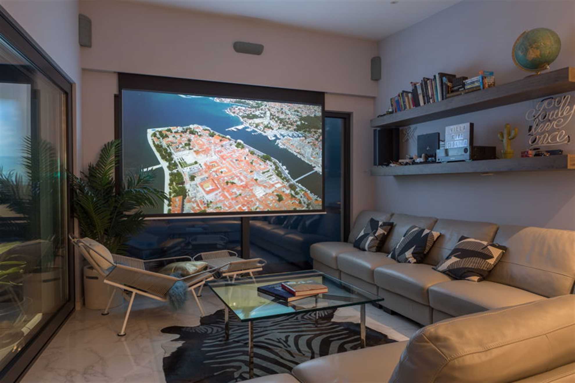 4K Projector with surround system