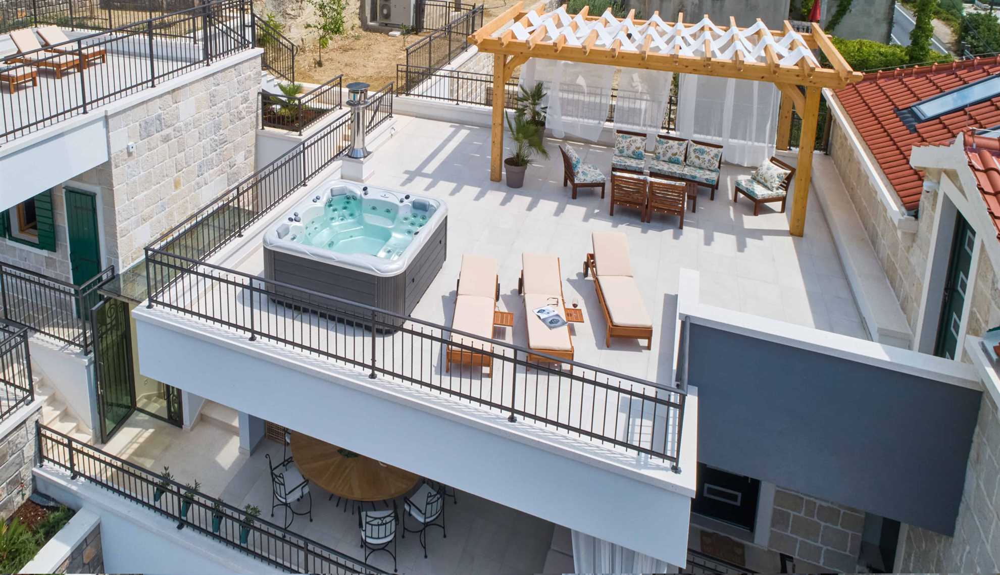 Massag pool leasure terrace.jpg