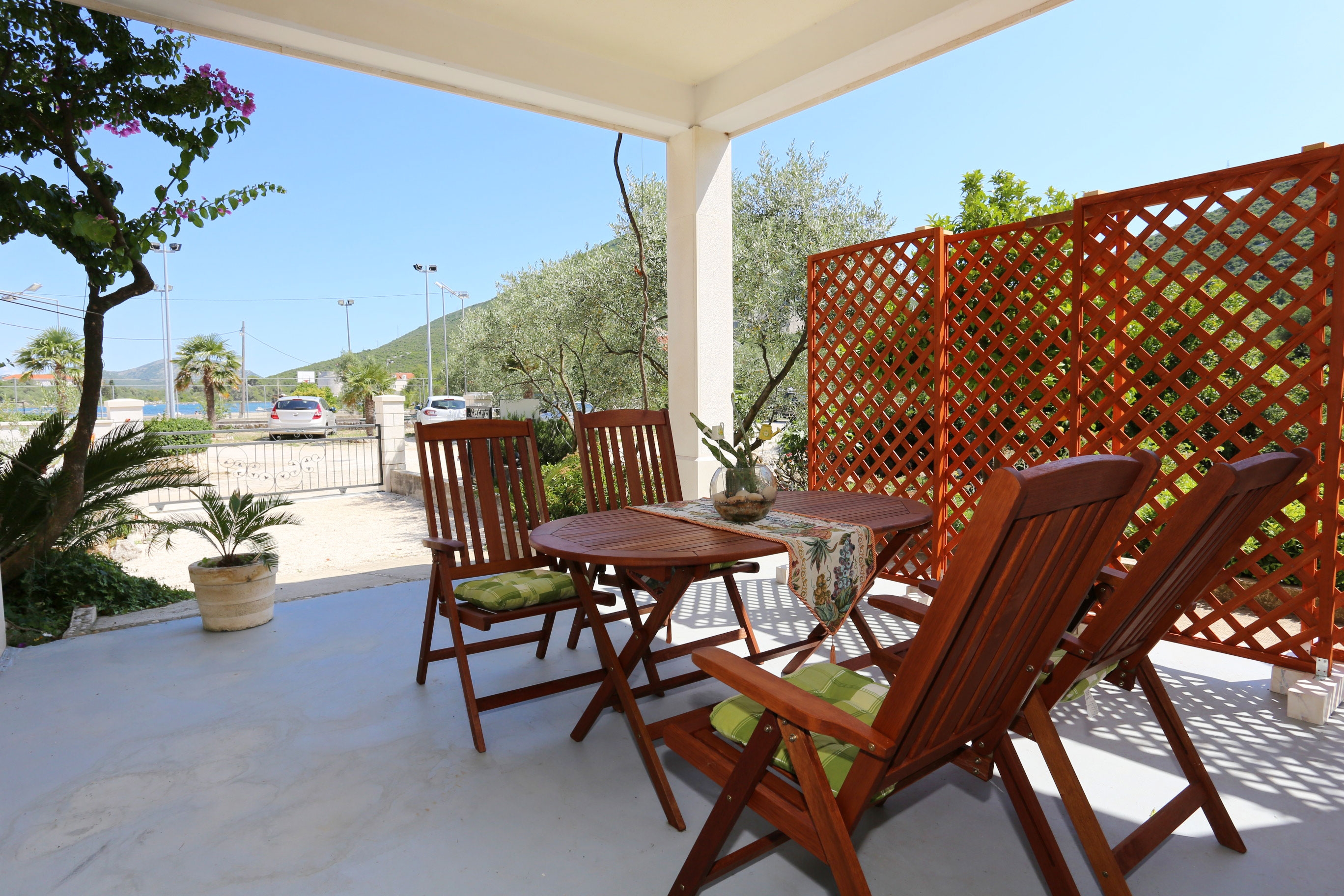 Villa GOLDEN ROSE - modern house with 4 bedrooms, private pool, fenced yard, close to town and beach