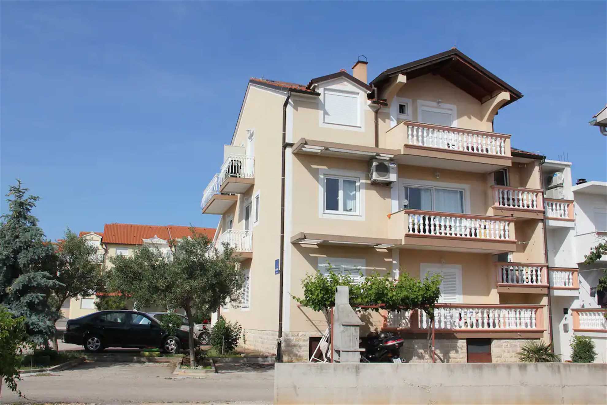 A6 Two bedroom Apartment Storic for 6 guests near the beach